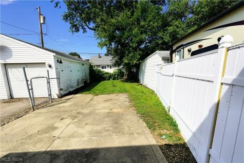 164 Brandtson Avenue Elyria OH 44035