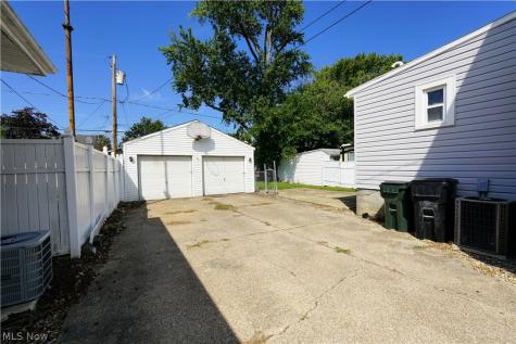 164 Brandtson Avenue Elyria OH 44035
