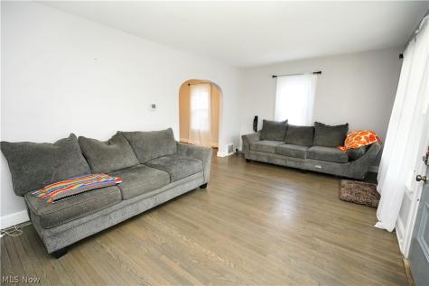 164 Brandtson Avenue Elyria OH 44035