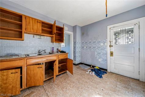 1735 Clarkstone Road Cleveland OH 44112