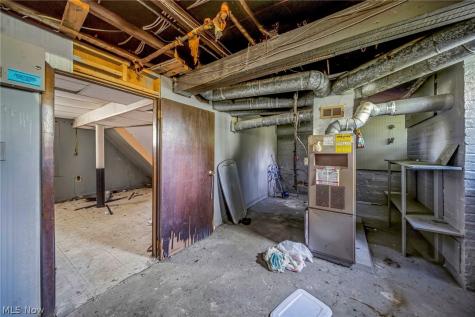 1735 Clarkstone Road Cleveland OH 44112