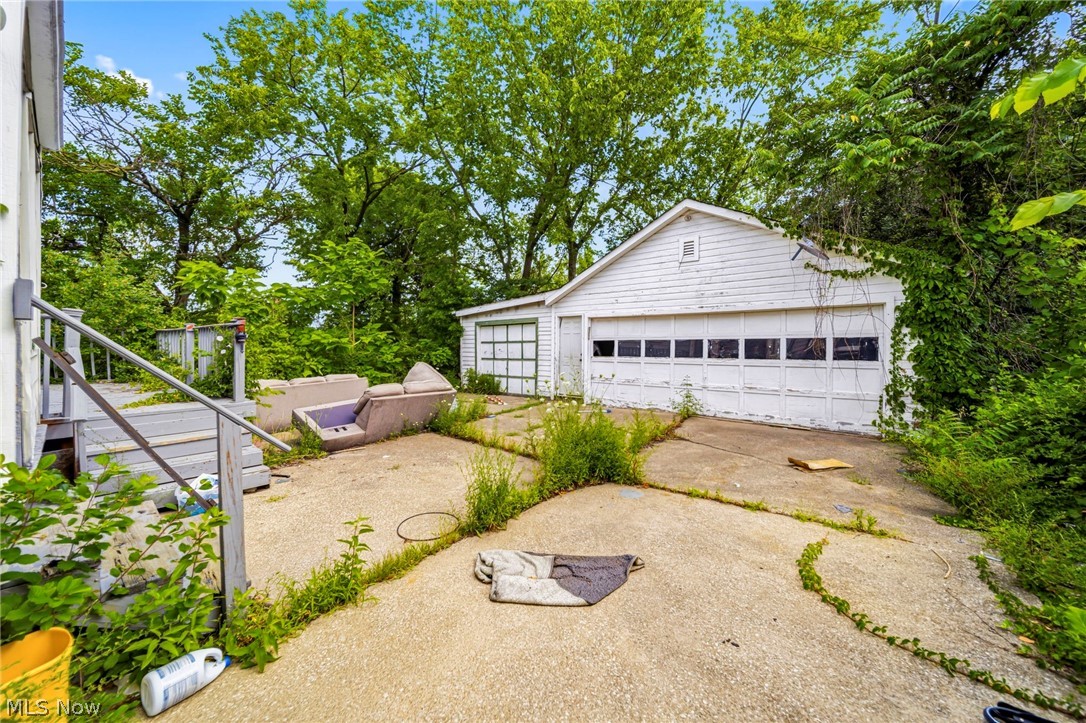 1735 Clarkstone Road Cleveland OH 44112