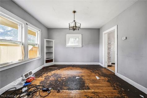 1735 Clarkstone Road Cleveland OH 44112