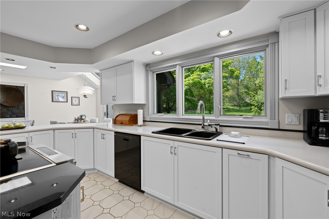 40 Fairway Trail Moreland Hills OH 44022