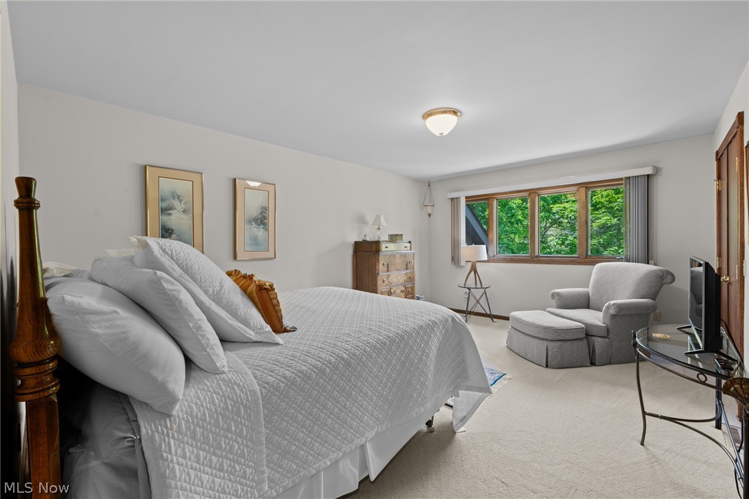 40 Fairway Trail Moreland Hills OH 44022