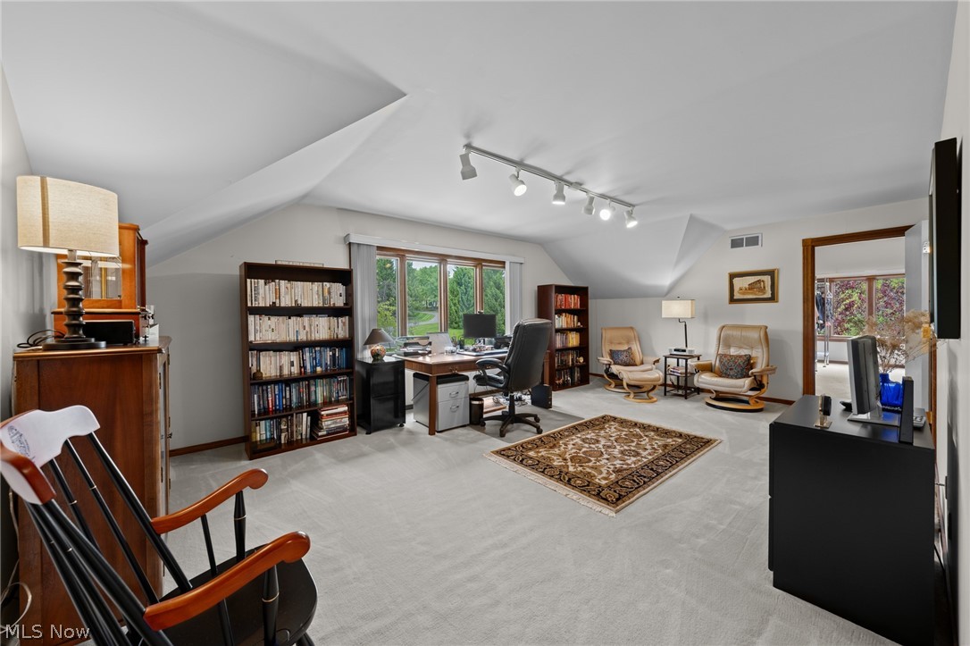 40 Fairway Trail Moreland Hills OH 44022