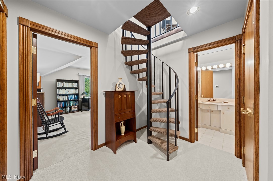 40 Fairway Trail Moreland Hills OH 44022