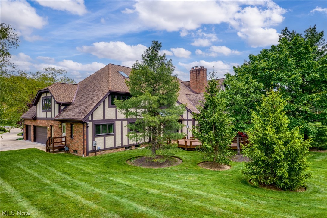 40 Fairway Trail Moreland Hills OH 44022