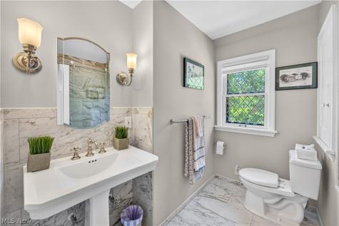 2621 Charney Road University Heights OH 44118
