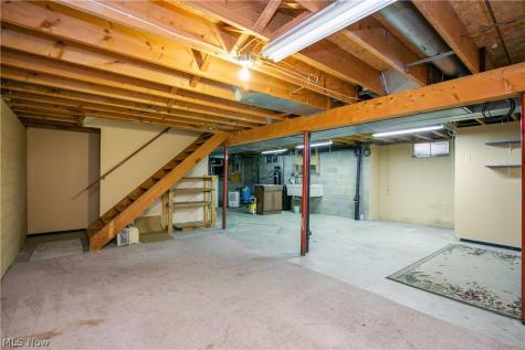 9786 Hocking Street NW Massillon OH 44646
