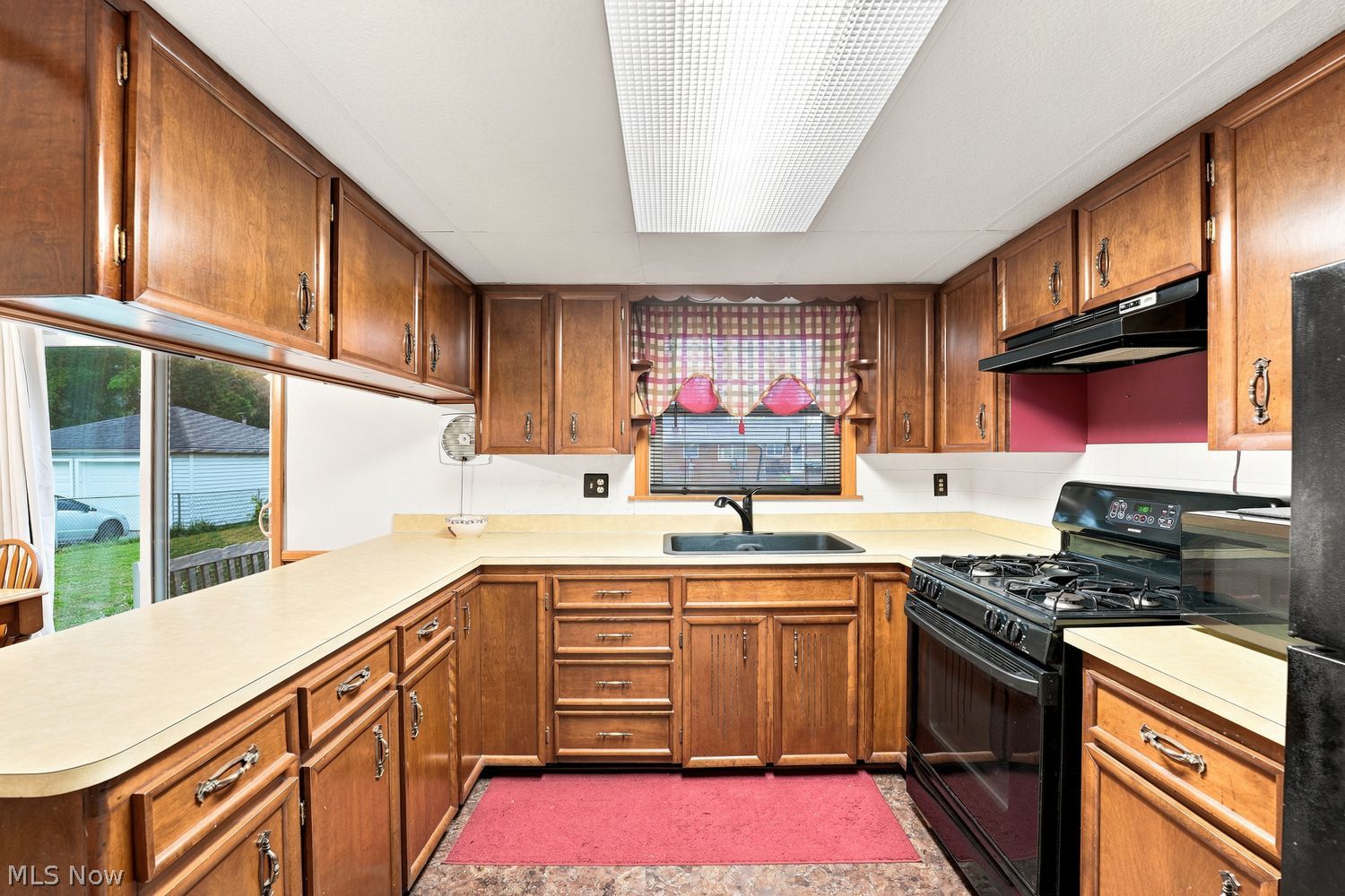 1947 Westwood Drive NW Warren OH 44485