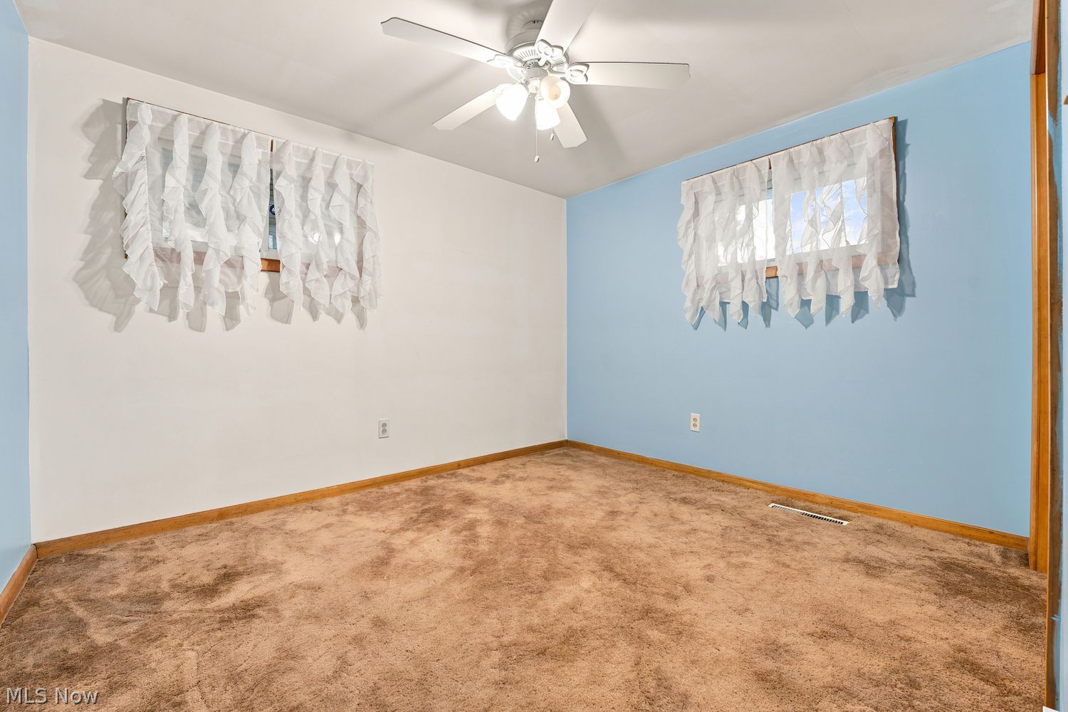 1947 Westwood Drive NW Warren OH 44485