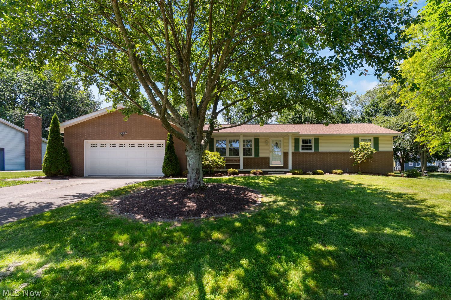 1134 Desert Street NE Uniontown OH 44685