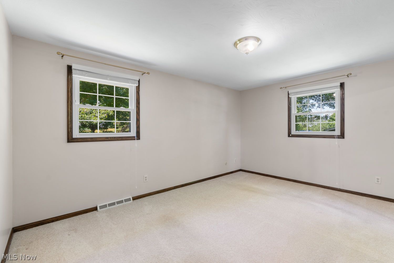 1134 Desert Street NE Uniontown OH 44685