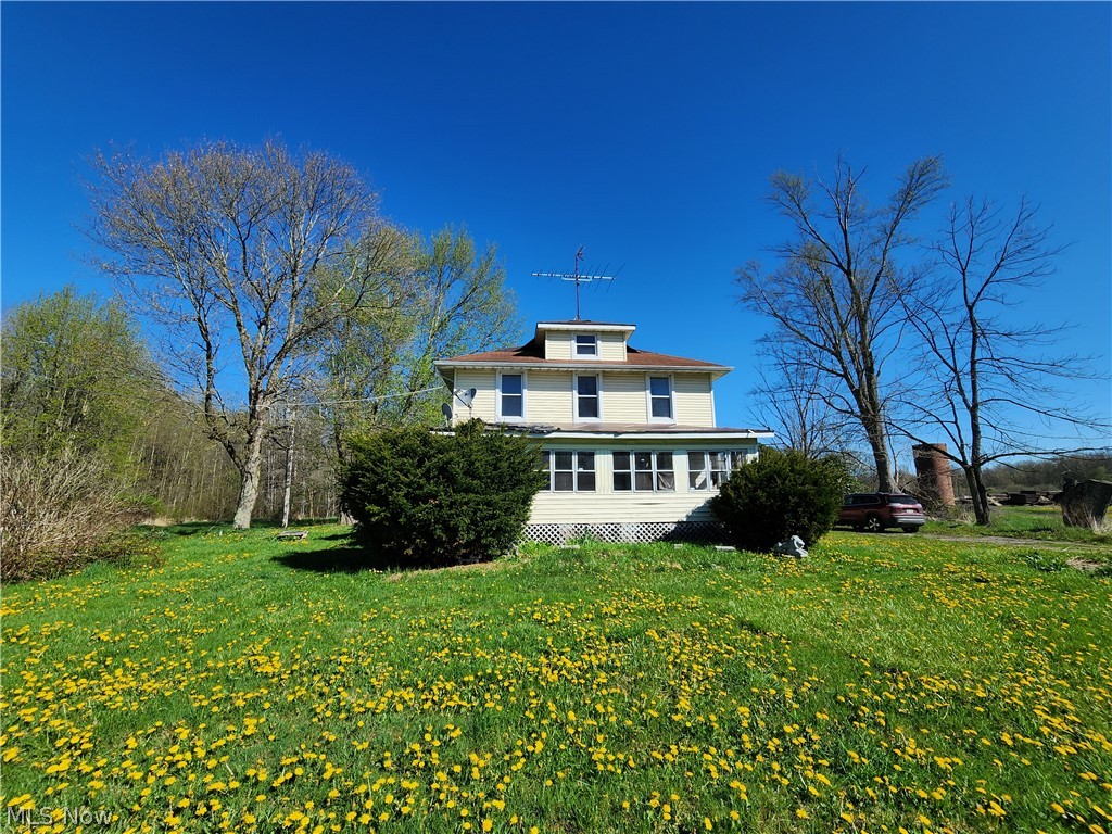 3174 Kinsman Road NW North Bloomfield OH 44450