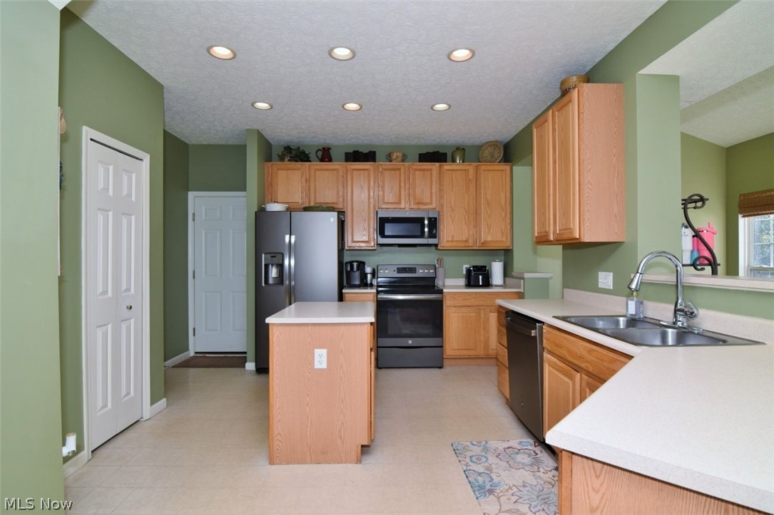 2752 Pinegate Drive Norton OH 44203