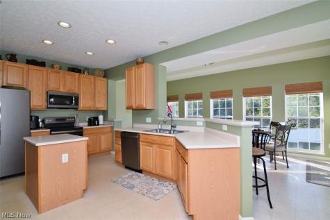 2752 Pinegate Drive Norton OH 44203