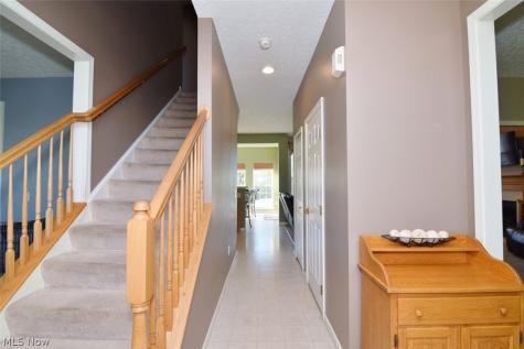 2752 Pinegate Drive Norton OH 44203