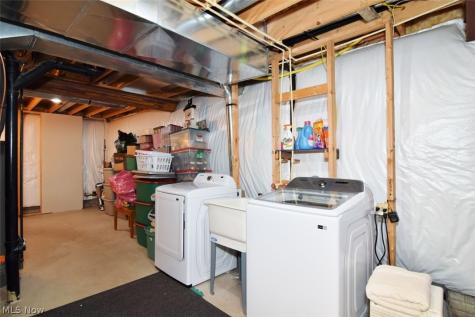 2752 Pinegate Drive Norton OH 44203