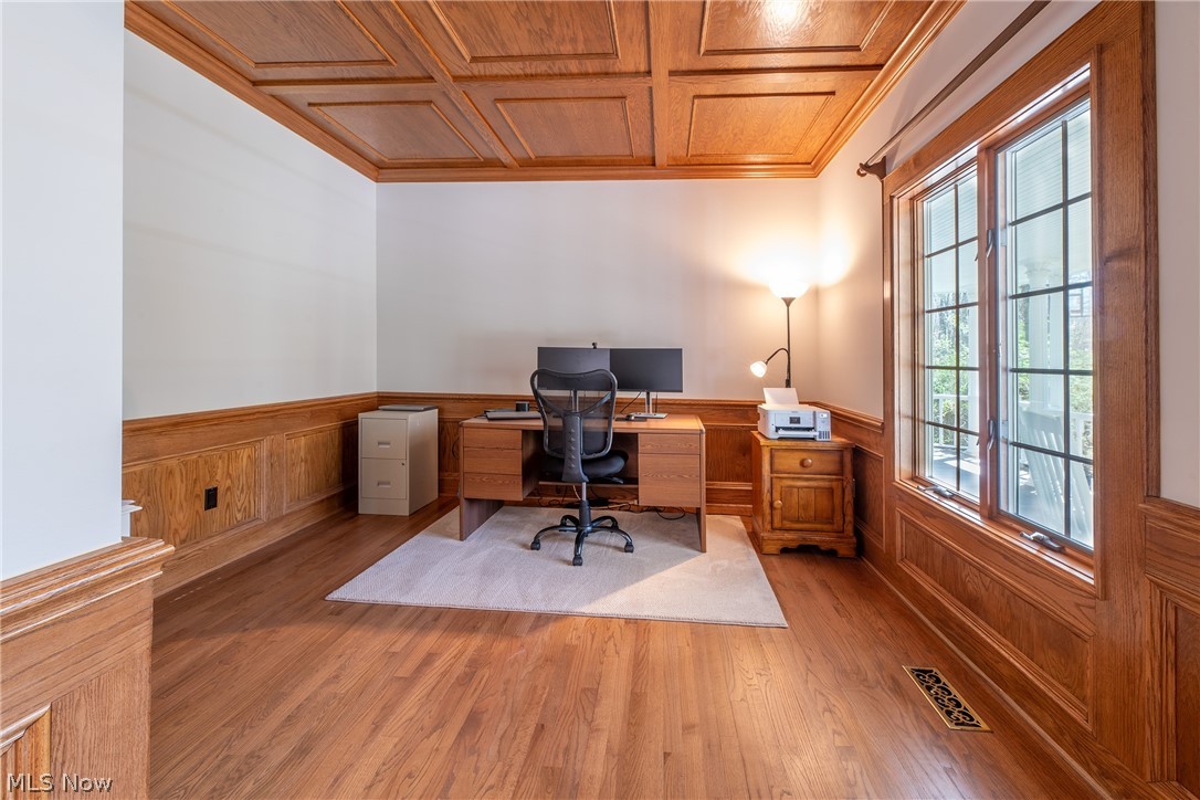 8481 Timber Trail Brecksville OH 44141