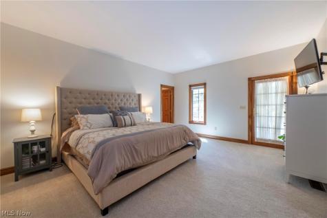 8481 Timber Trail Brecksville OH 44141