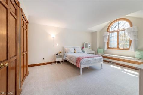 8481 Timber Trail Brecksville OH 44141