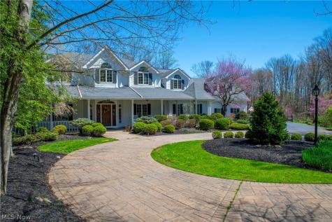 8481 Timber Trail Brecksville OH 44141