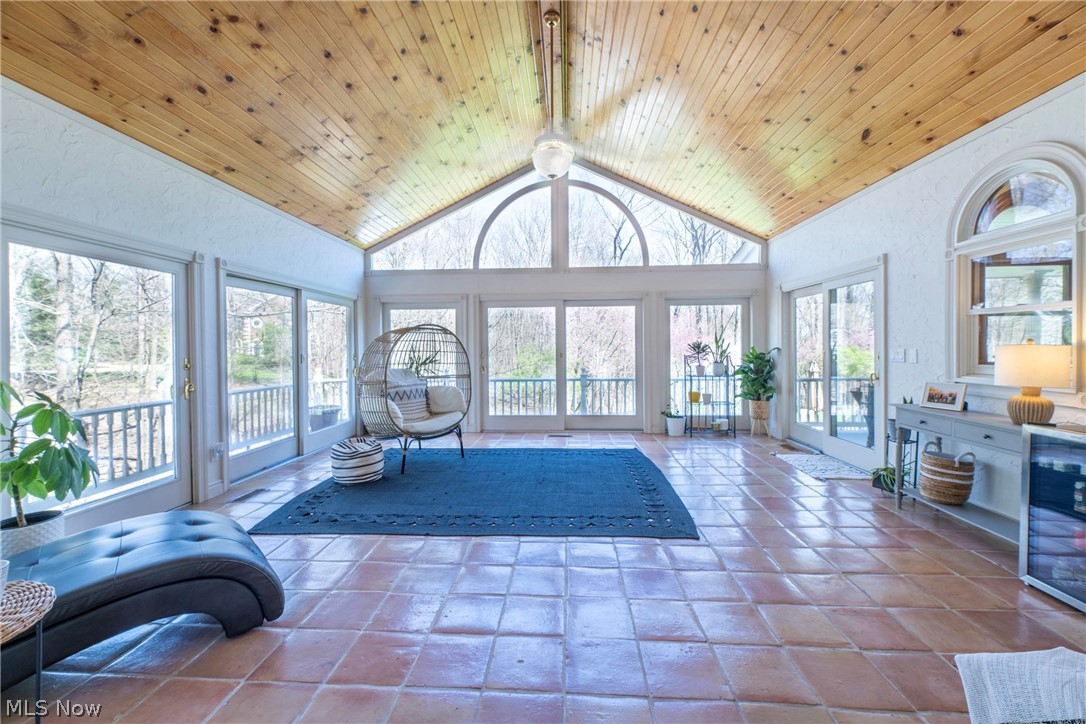 8481 Timber Trail Brecksville OH 44141