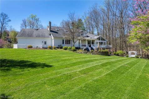 8481 Timber Trail Brecksville OH 44141