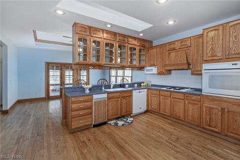 2002 Fox Trace Trail Cuyahoga Falls OH 44223