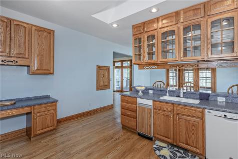 2002 Fox Trace Trail Cuyahoga Falls OH 44223