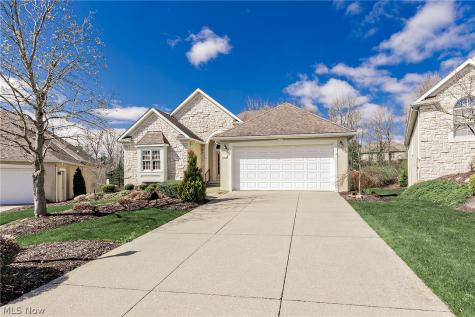 2002 Fox Trace Trail Cuyahoga Falls OH 44223