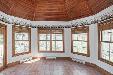 2002 Fox Trace Trail Cuyahoga Falls OH 44223