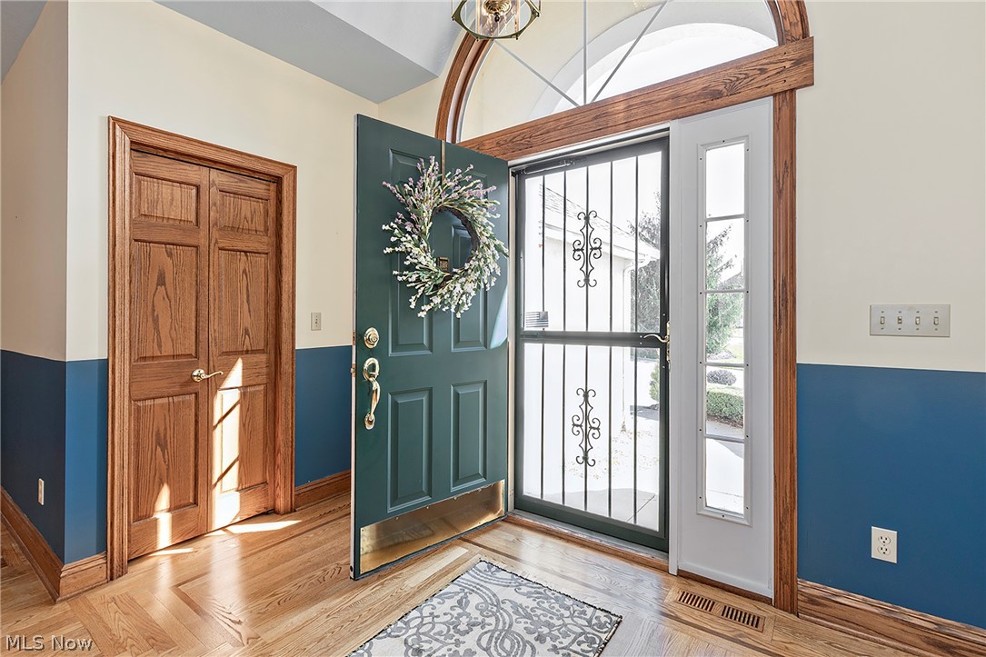 2002 Fox Trace Trail Cuyahoga Falls OH 44223