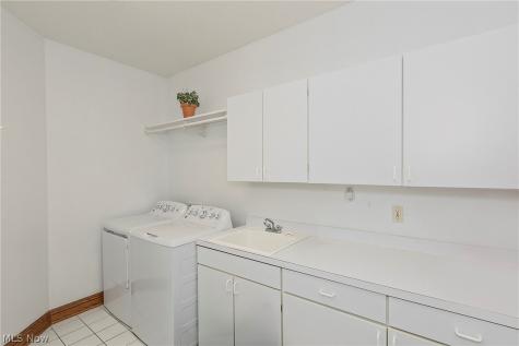 2002 Fox Trace Trail Cuyahoga Falls OH 44223