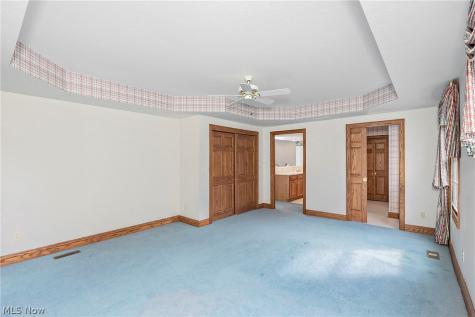 2002 Fox Trace Trail Cuyahoga Falls OH 44223