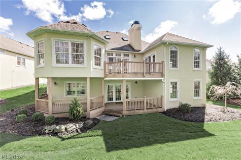 2002 Fox Trace Trail Cuyahoga Falls OH 44223