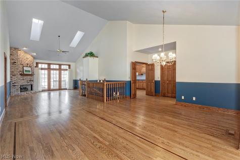 2002 Fox Trace Trail Cuyahoga Falls OH 44223