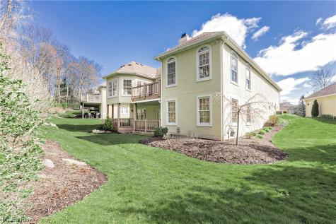 2002 Fox Trace Trail Cuyahoga Falls OH 44223