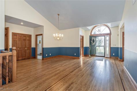 2002 Fox Trace Trail Cuyahoga Falls OH 44223
