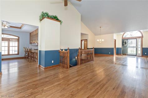 2002 Fox Trace Trail Cuyahoga Falls OH 44223