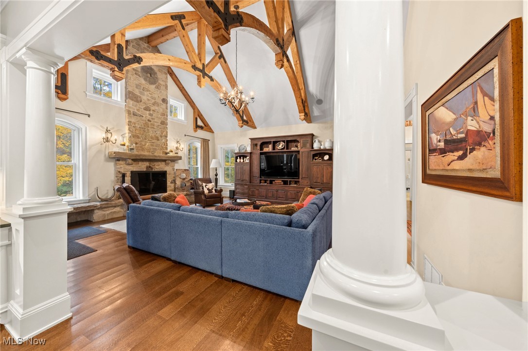 106 W Washington Street Chagrin Falls OH 44022