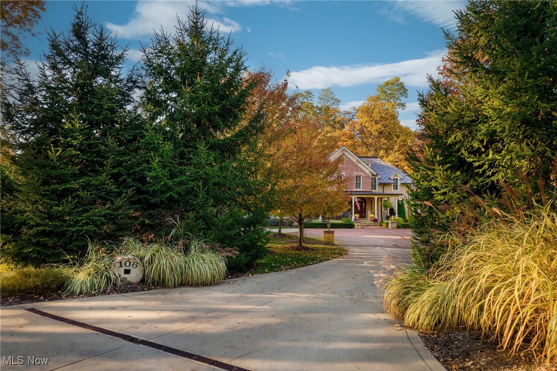 106 W Washington Street Chagrin Falls OH 44022