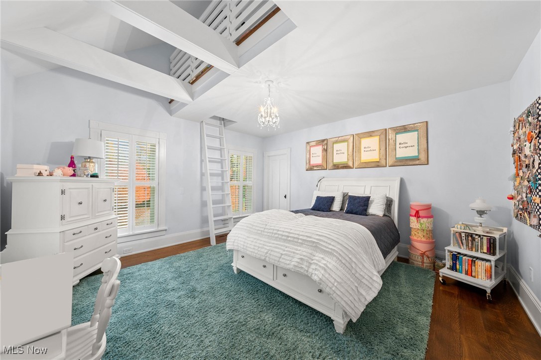 106 W Washington Street Chagrin Falls OH 44022