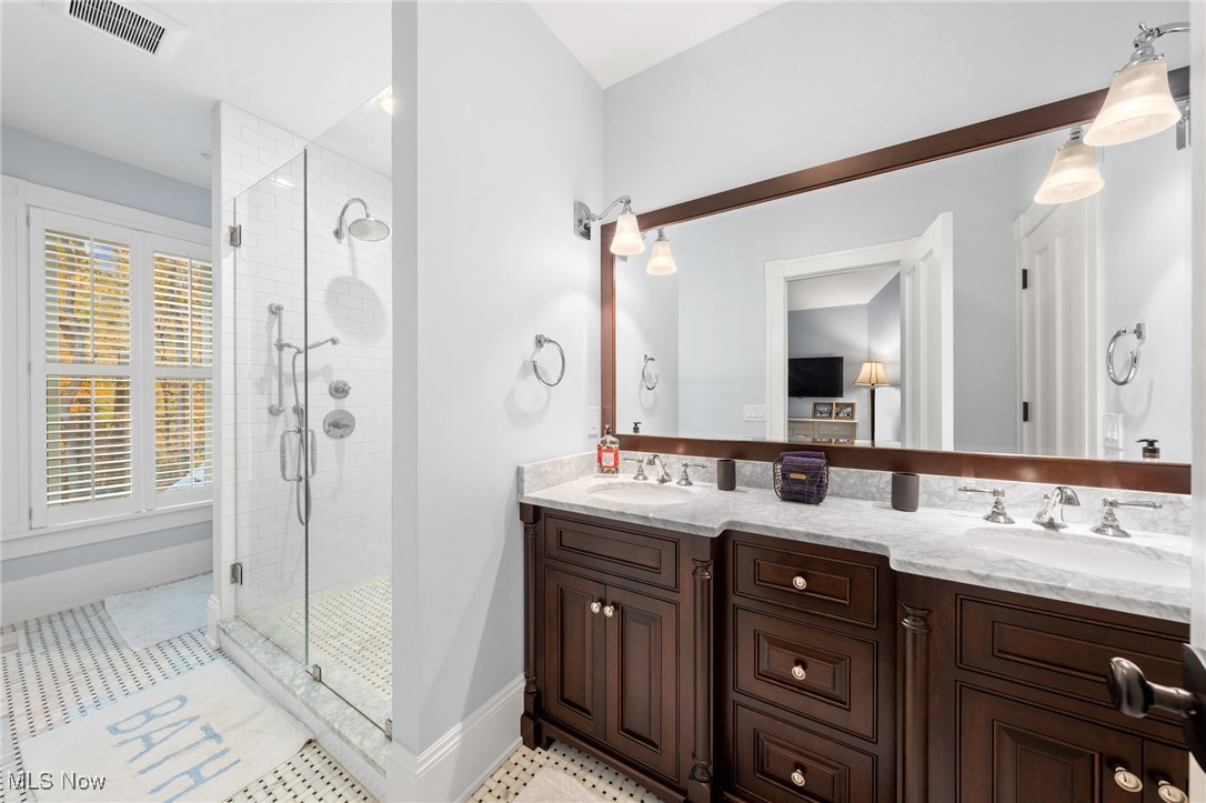 106 W Washington Street Chagrin Falls OH 44022