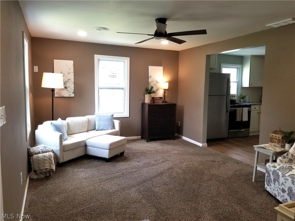 4114 Buchtel Avenue NE Louisville OH 44641