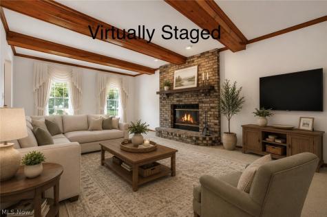 73 Lakecrest Boulevard Hinckley OH 44233