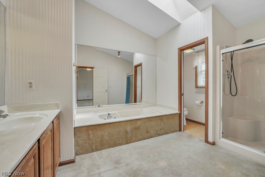 73 Lakecrest Boulevard Hinckley OH 44233