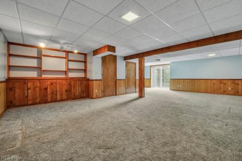 73 Lakecrest Boulevard Hinckley OH 44233