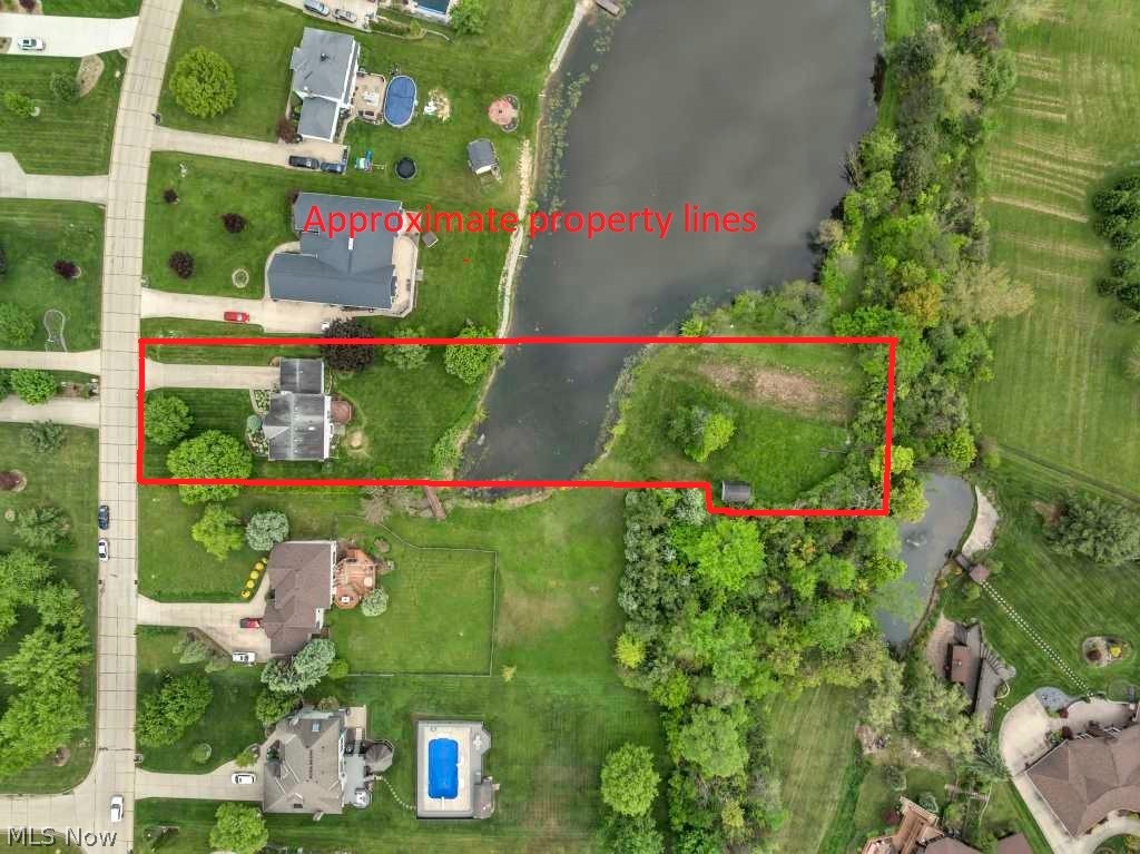 73 Lakecrest Boulevard Hinckley OH 44233